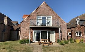 Bayside At The Bay Filey, Sleeps 10 In 4 Bedrooms, Pet-Free
